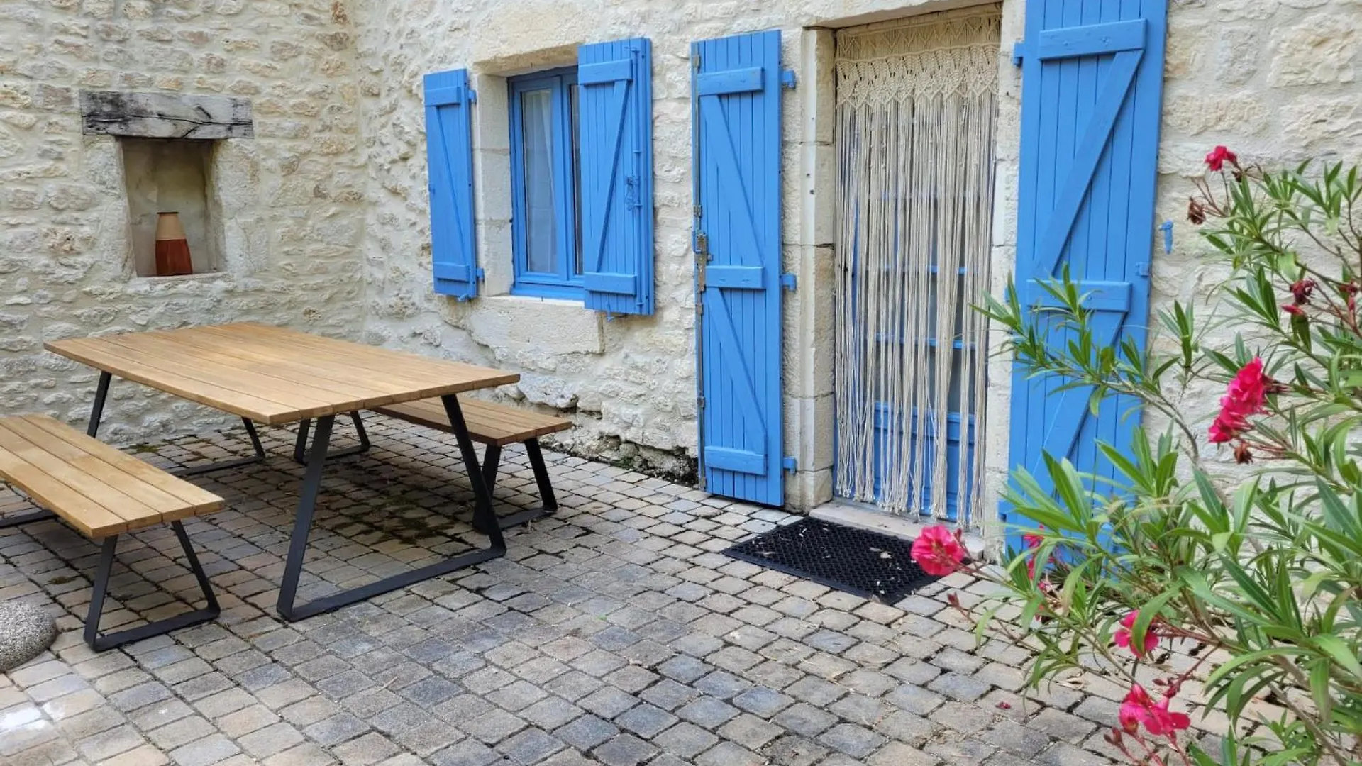 Chez Berger, 2 Persoons Gite L'Oustalou Pern